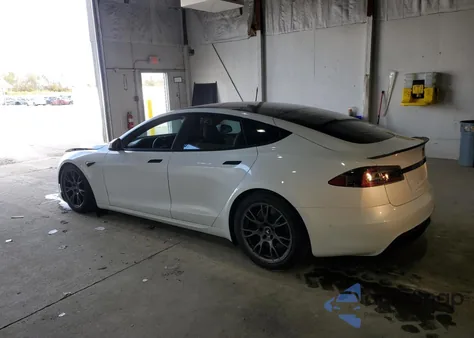 2022 Tesla Model S из США, поврежденный, VIN 5YJSA1E56NF467786